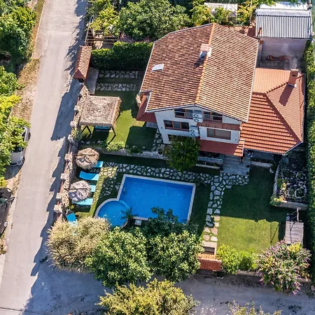 Komitata-pool And Jacuzzi Μπαλτσίκ
