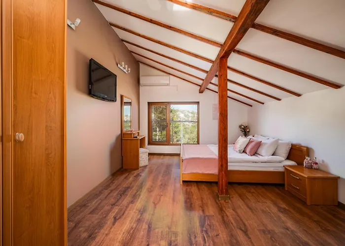 فيلة Komitata-pool And Jacuzzi *