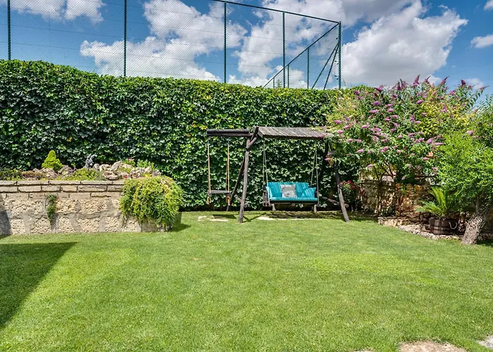 فيلة Komitata-pool And Jacuzzi بالشيك