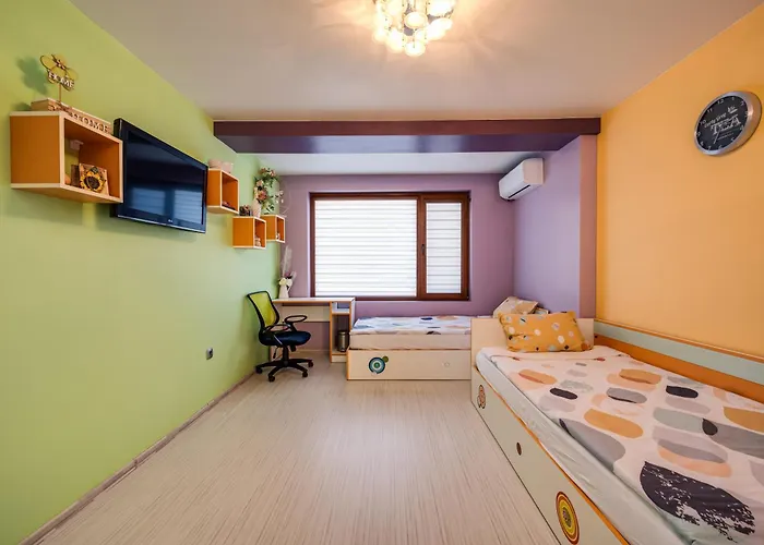 Komitata-pool And Jacuzzi بالشيك