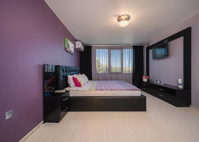 Komitata-pool And Jacuzzi فيلة *