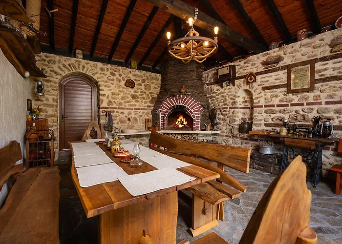 Komitata-pool And Jacuzzi *