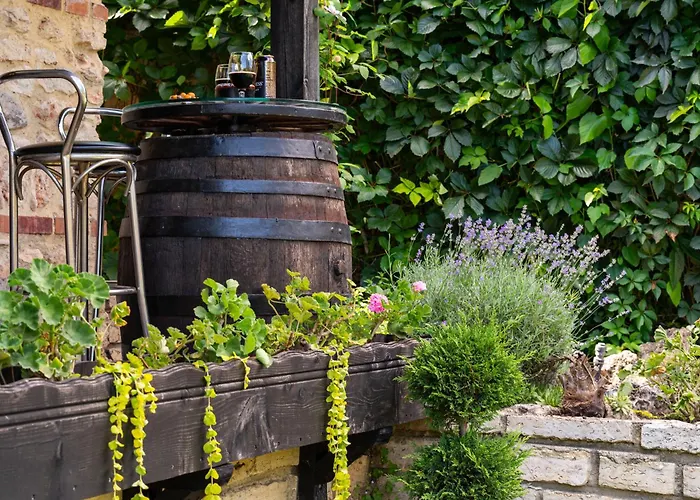 Komitata-pool And Jacuzzi * بالشيك