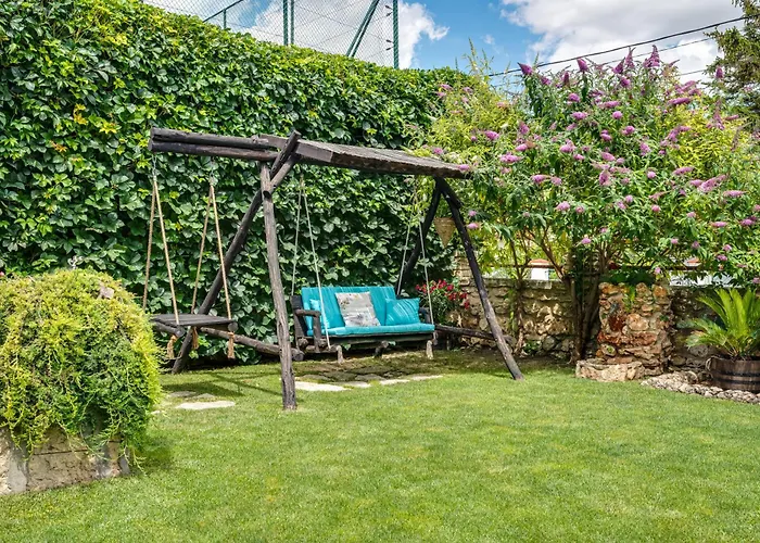 فيلة Komitata-pool And Jacuzzi بالشيك