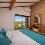 Komitata-pool And Jacuzzi Balchik