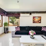 Villa Komitata-pool And Jacuzzi *