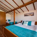 Komitata-pool And Jacuzzi Villa