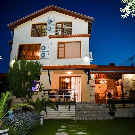 Villa Komitata-pool And Jacuzzi Balchik