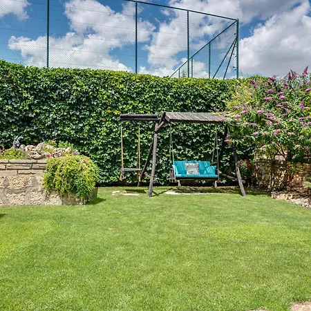 Villa Komitata-pool And Jacuzzi Balchik