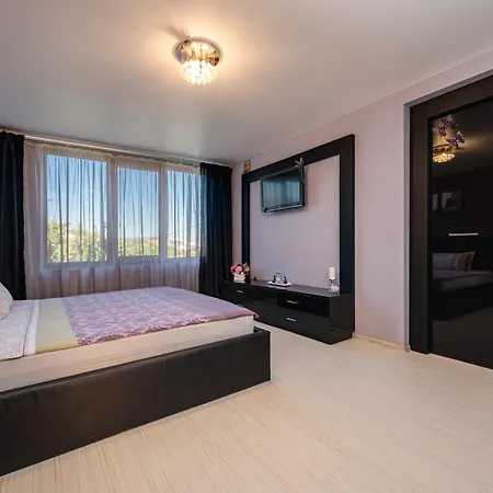 Komitata-pool And Jacuzzi Villa *