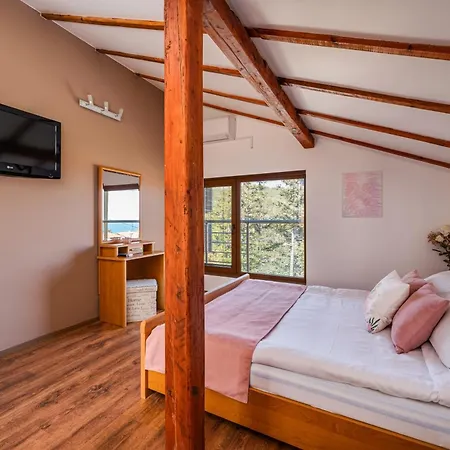 Komitata-pool And Jacuzzi Villa *