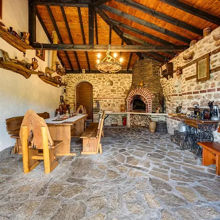 Komitata-pool And Jacuzzi Villa *