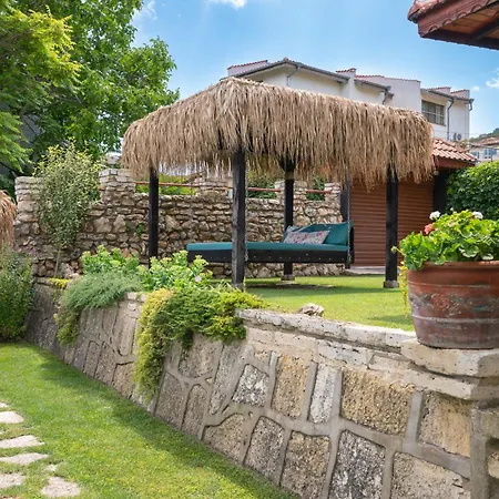 Komitata-pool And Jacuzzi Villa *