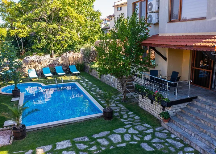 Villa Komitata-pool And Jacuzzi *